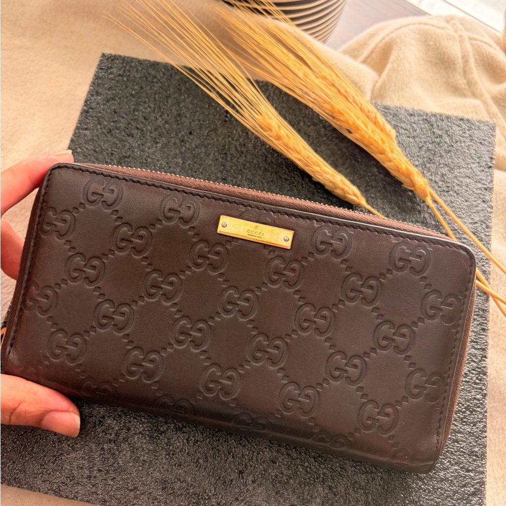 Authentic Gucci Guccissima Leather Zip Around Wallet – Brown